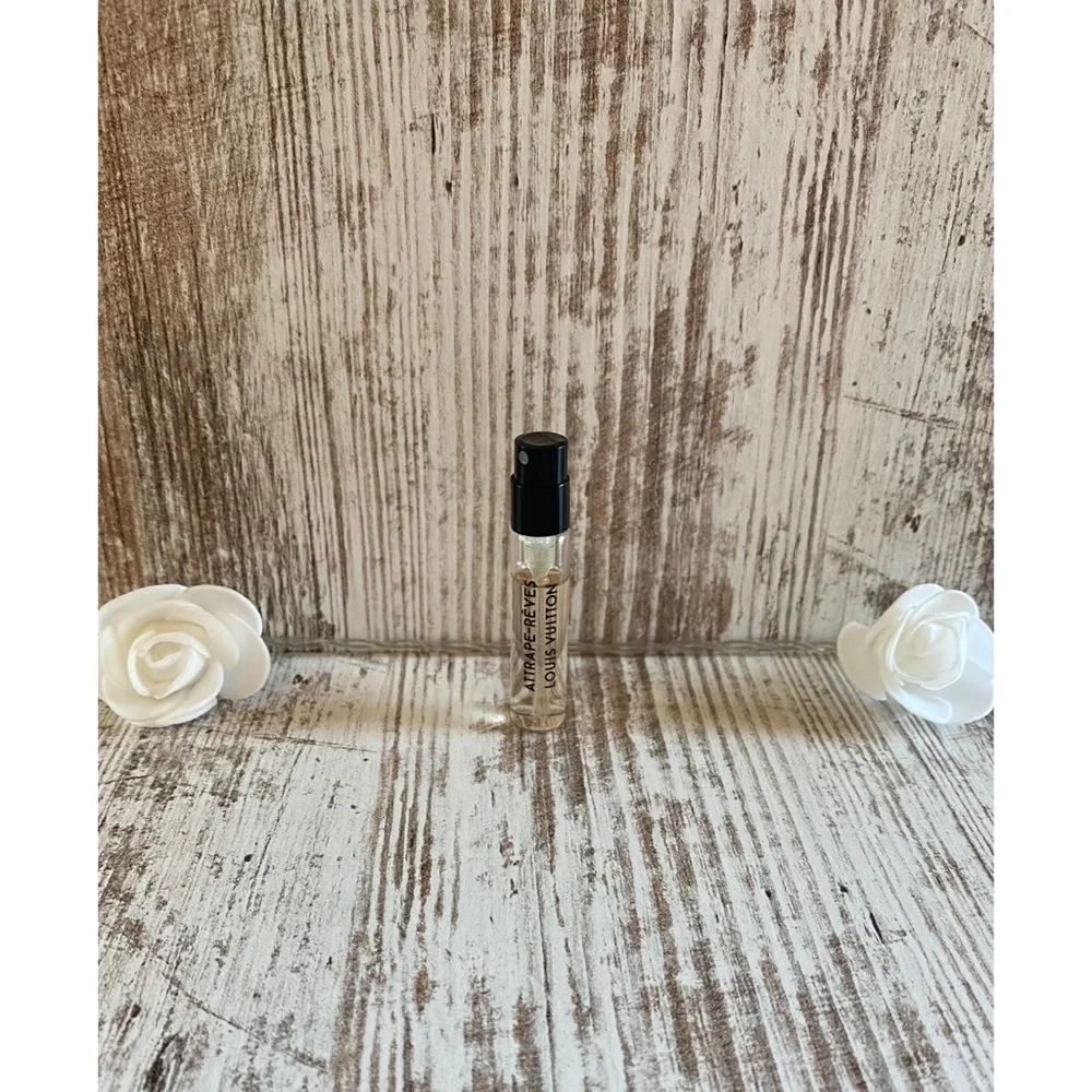 Brand new Louis Vuitton exclusive bundle - Picture 4 of 9